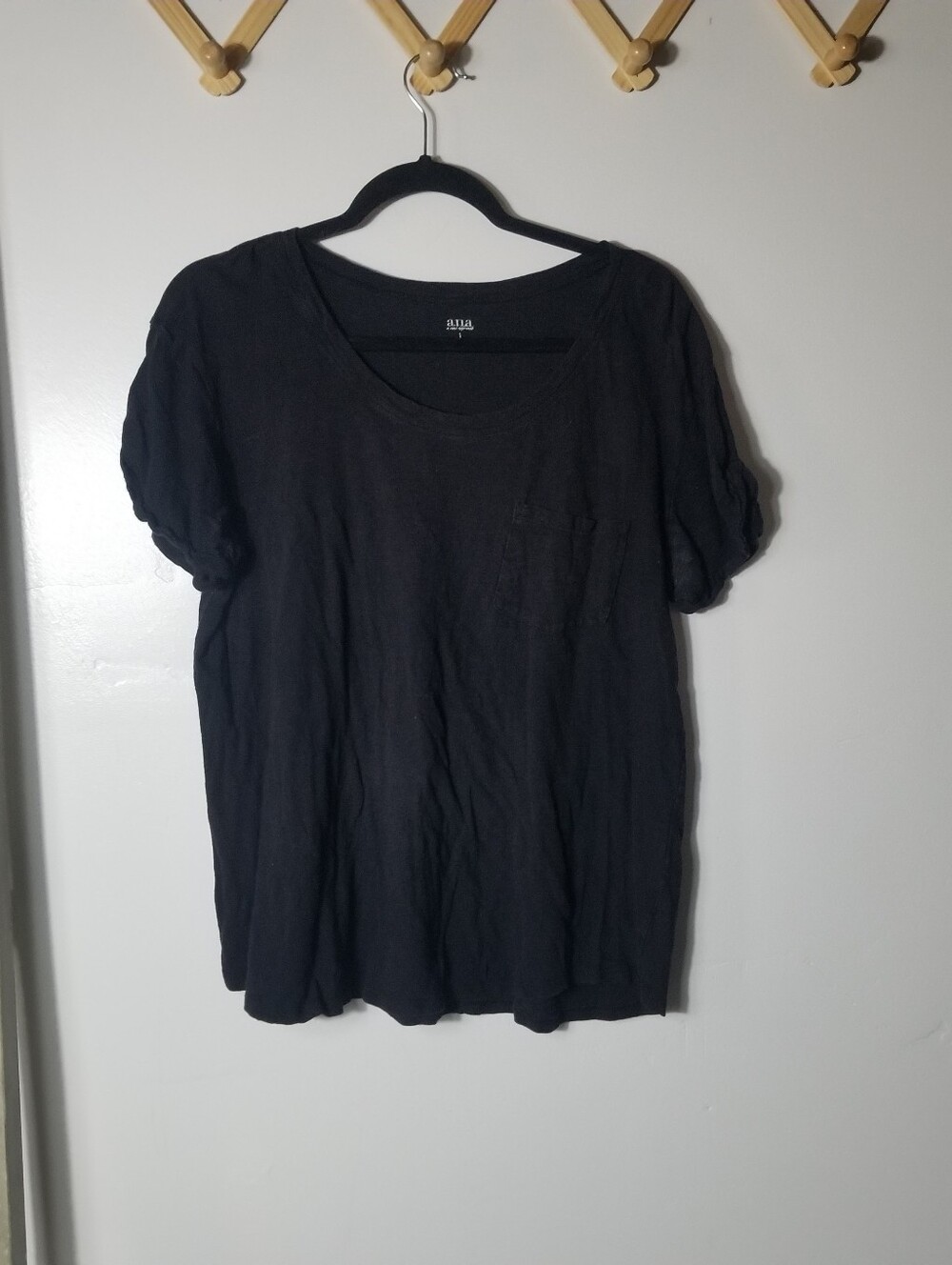 ANA WOMEN'S BLACK POCKET TEE SIZE LARGE